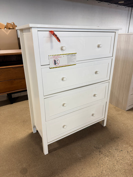 Bailey White 4-drawer Chest