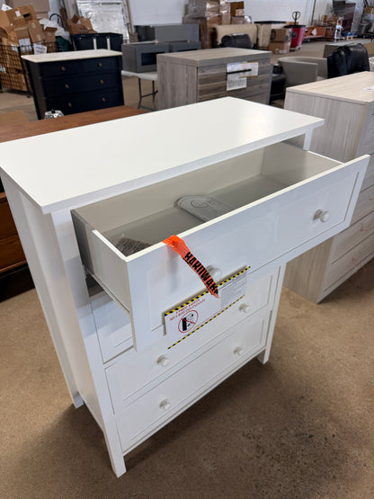 Bailey White 4-drawer Chest
