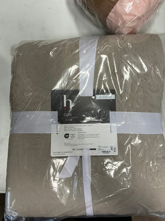 Beige Home Expressions Harper quilted bedspread king