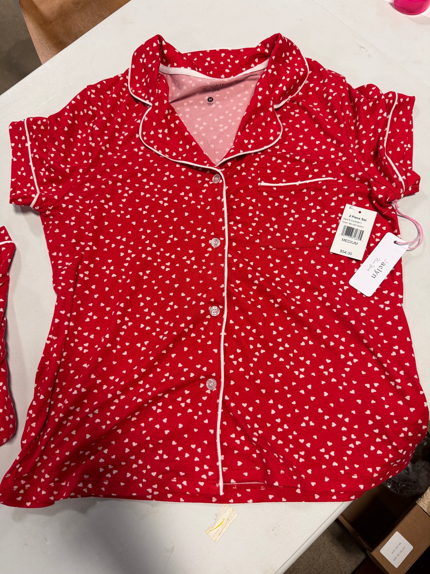 Women’s 2pc Pajama Set Red with white flowers - size Medium