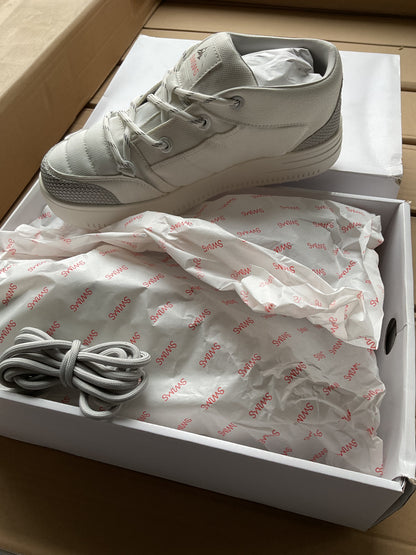 SWIMS White Snow Runner Low (Size Variations) Mens, With Removable Installs