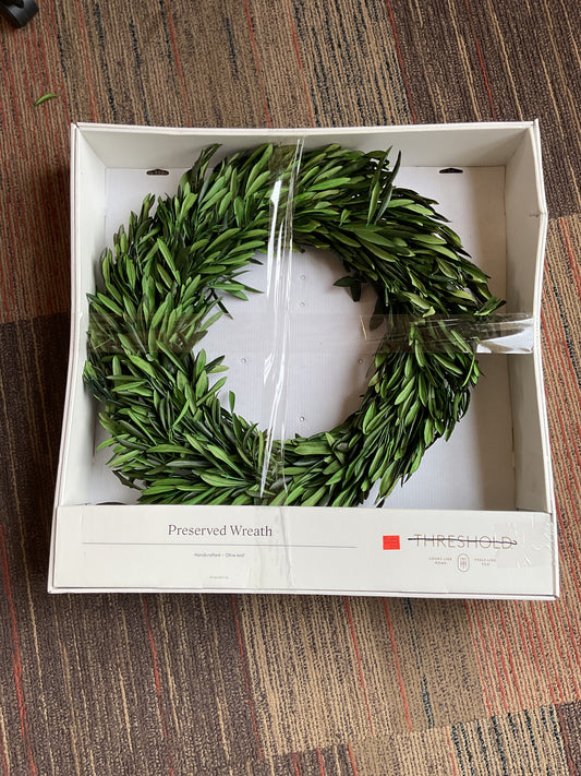 (CLEARANCE) 21 1/4 dia Preserved Wreath Olive Leaf