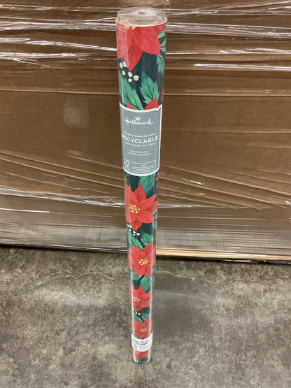 Christmas Roll Wrap Poinsetta on Green (35 sq ft)