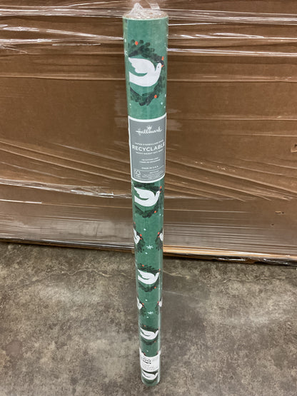 Christmas Roll and Wrap Dove Wreaths (22.5 sq ft)
