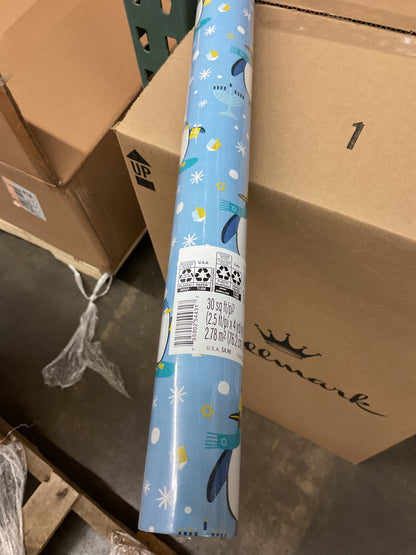 Christmas Roll Wrap Penguin RVRS (30 sq ft)