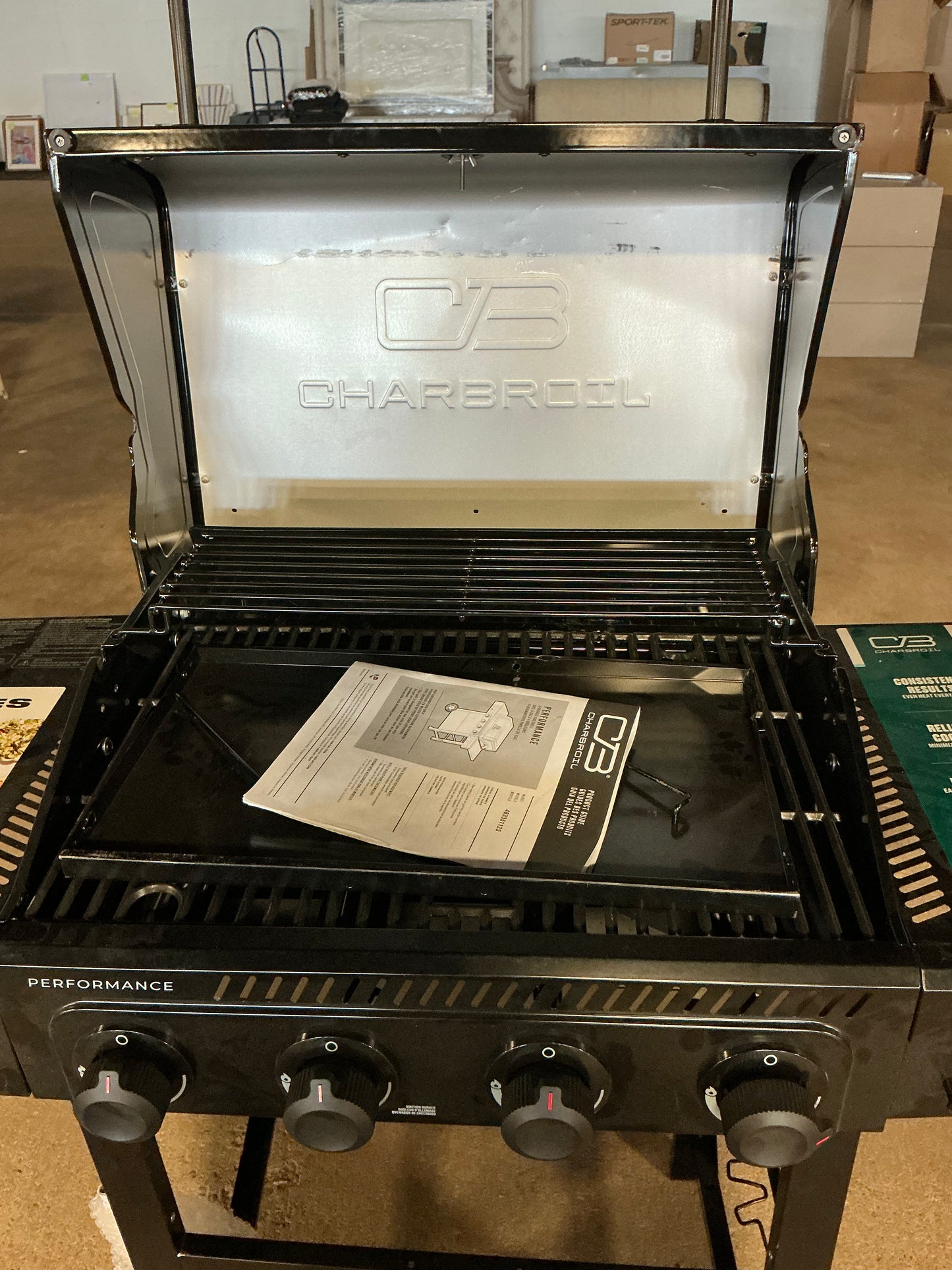 Charbroil 4 burner 25000 BTU gas grill 463351125 - AS IS - COSMETIC FLAWS - PICK UP ONLY