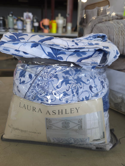 Laura Ashley Duvet Cover & Sham Set, F/Q Open pkg