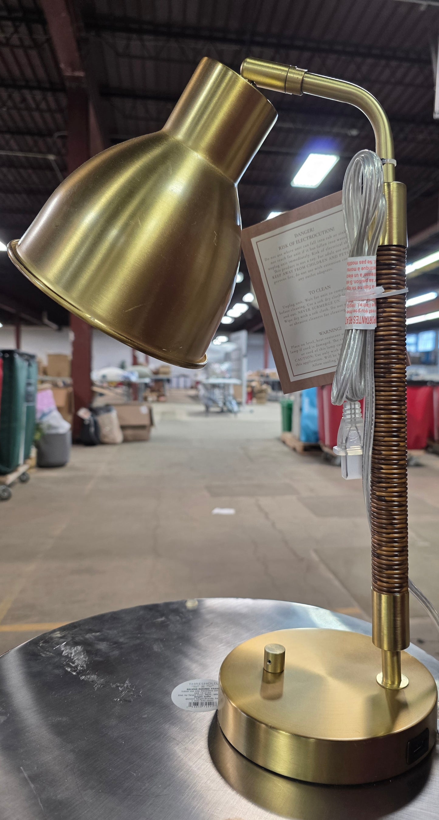 17.5" Rattan & Brass Tone Desk Lamp with USB Port