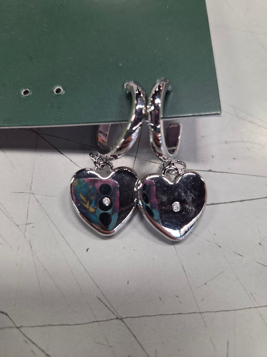 1 pair earrings