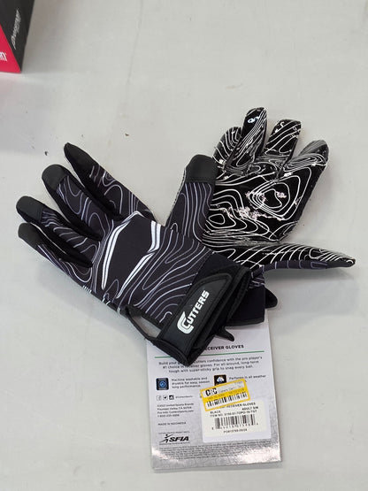 Cutters Game Day Receiver Gloves - Black S/M: Strap Closure, Silicone Material, Football Use