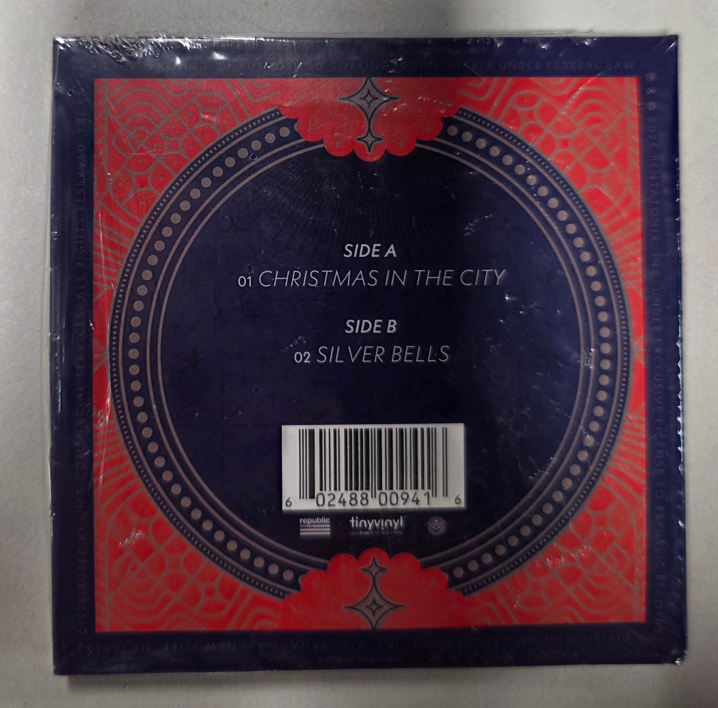 Pentatonix Tiny Vinyl Edition - Christmas In The City/Silver Bells (vinyl 4 inch)