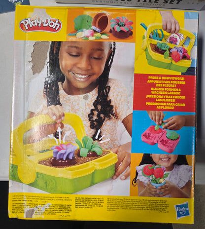Play-Doh blooming flowers - DAMAGED BOX