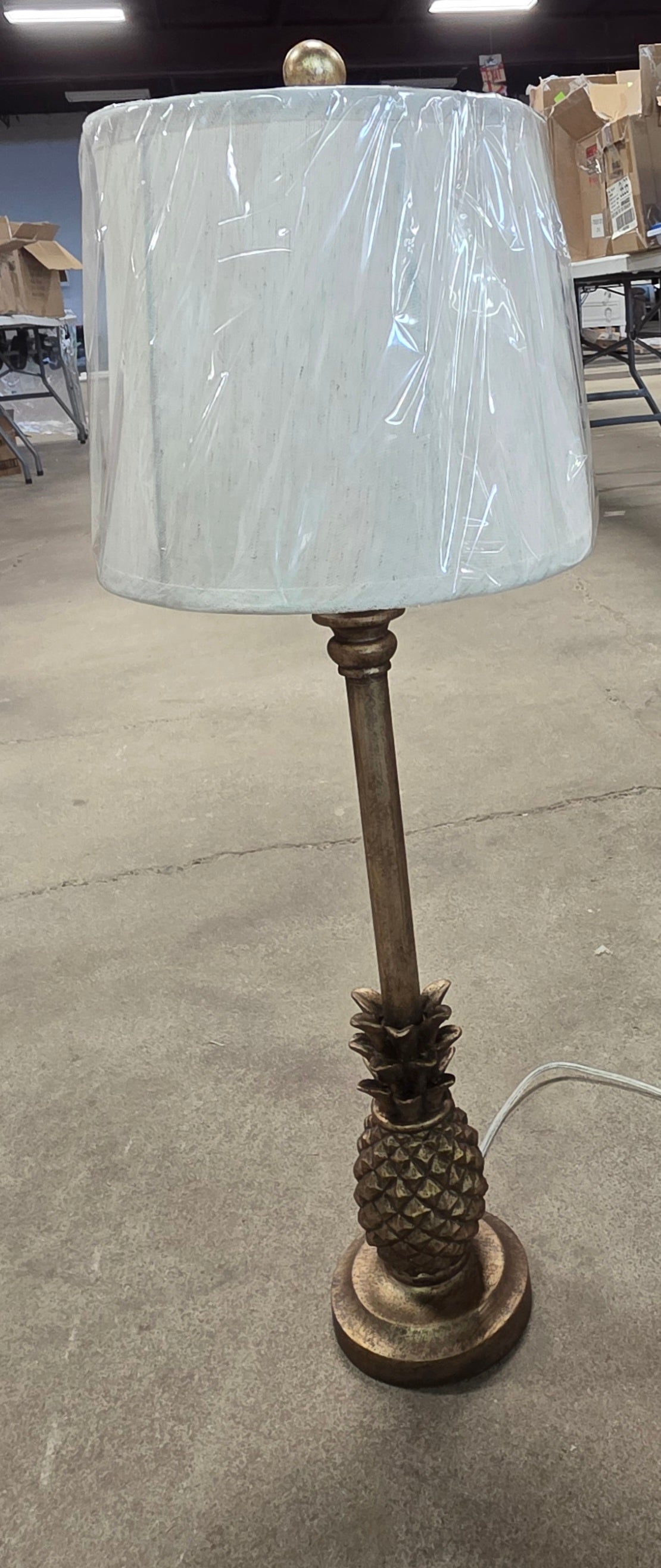 Pineapple Table Lamp Gold PICKUP ONLY