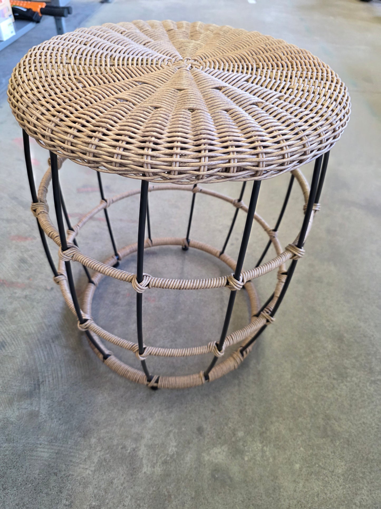 Southport Patio End Table Black/Brown