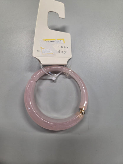 Acrylic hinged bangle
