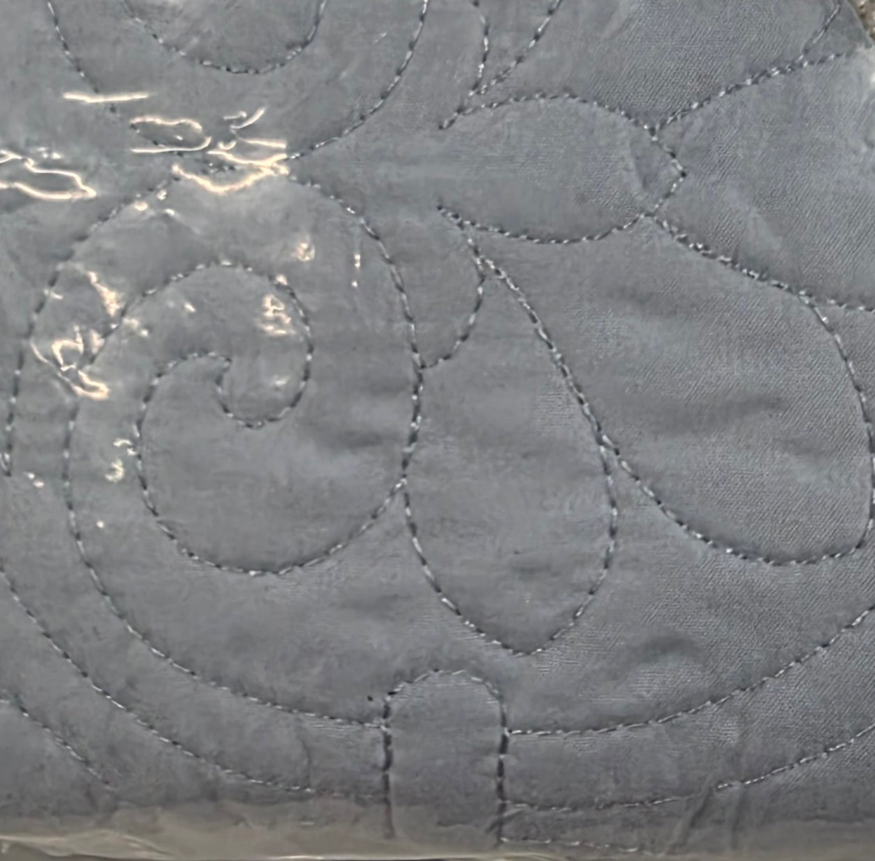 E & E Co. Blue 3 Pc K/CK Quilt Set