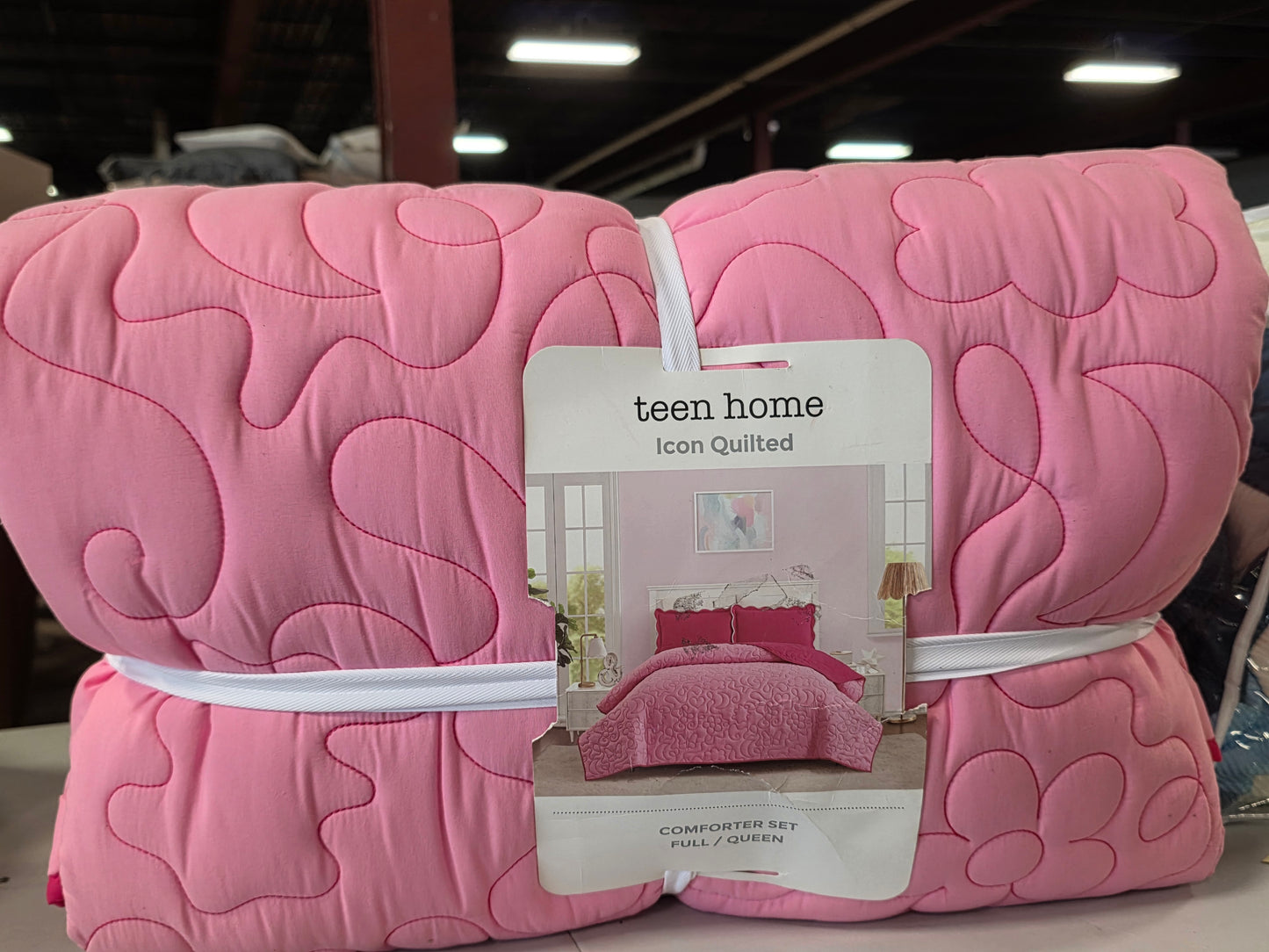Prism Full/Queen Pink Icon Quilted Comforter Set