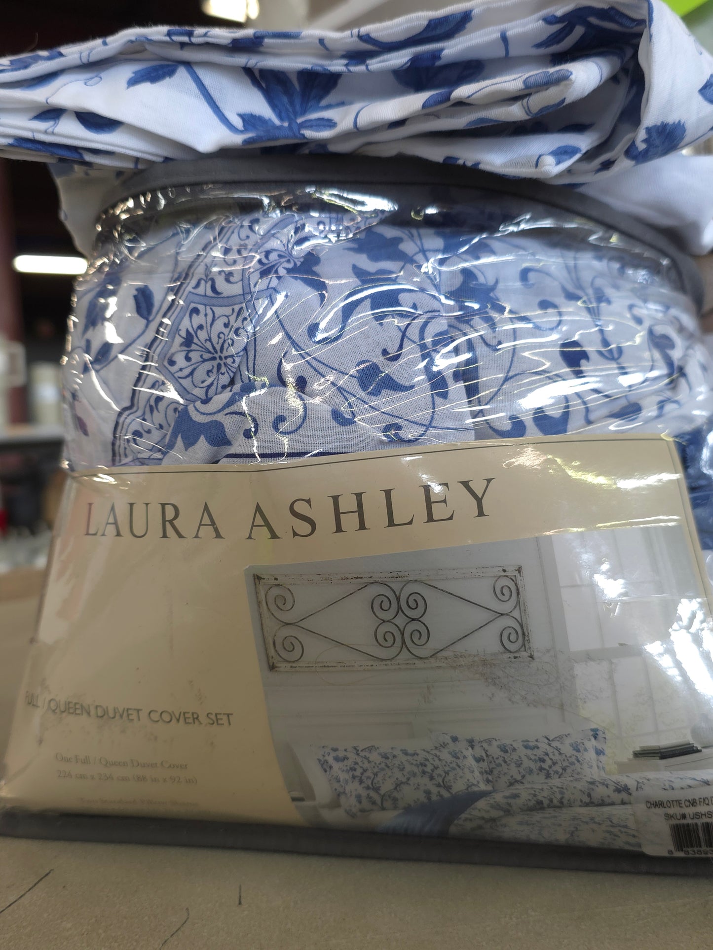 Laura Ashley Duvet Cover & Sham Set, F/Q Open pkg