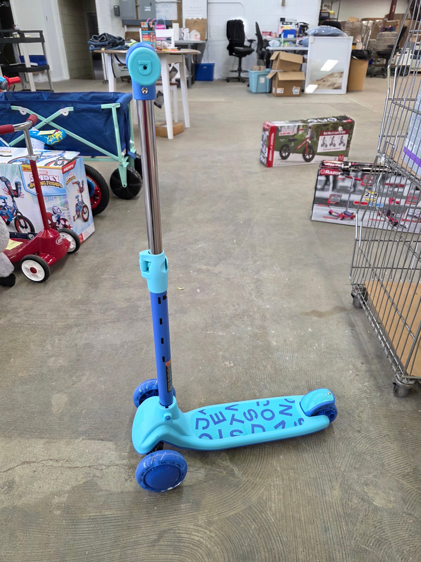 Jetson Gem Learn & Grow Kick 3-Wheel Kick Scooter - Blue/Green: Adjustable Handlebar, LED Lights
