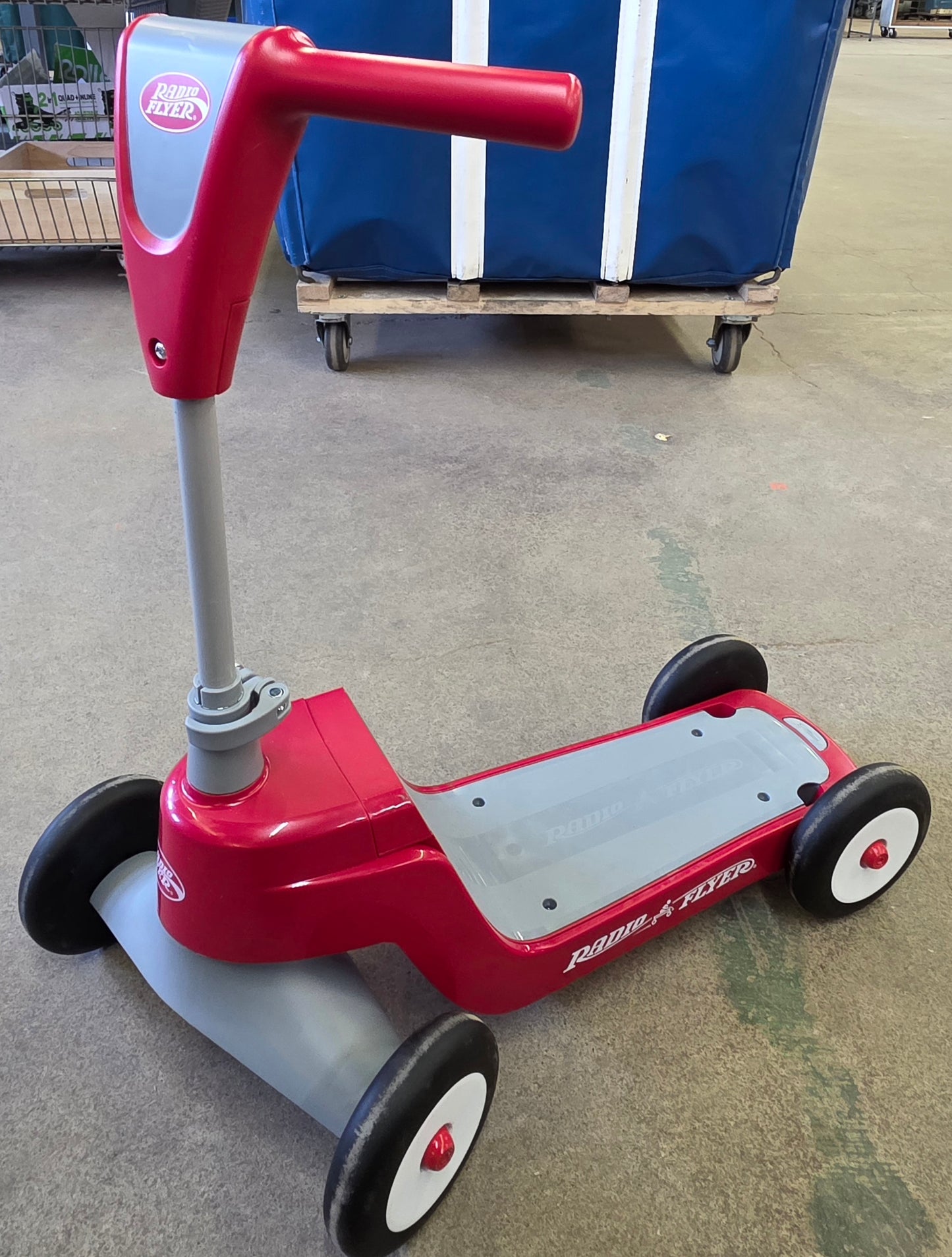 Radio Flyer Scoot 2 Scooter - Red PICKUP ONLY