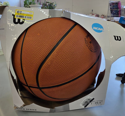 Wilson ICON 29.5" Basketball: Size 7 Rubber Shell for Indoor Outdoor Use
