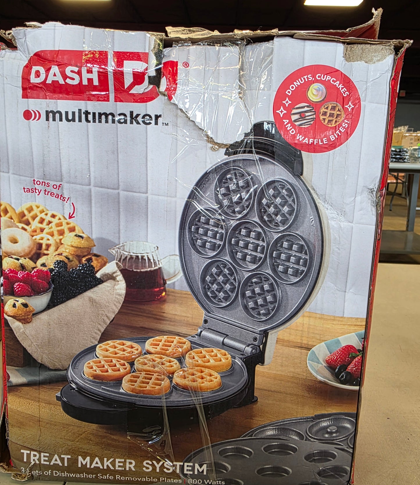 Dash MultiMaker Treat Maker System with Waffle Bite, Mini Donut, & Mini Cupcake Plates Cream: Nonstick, 7 Cavities, 800W