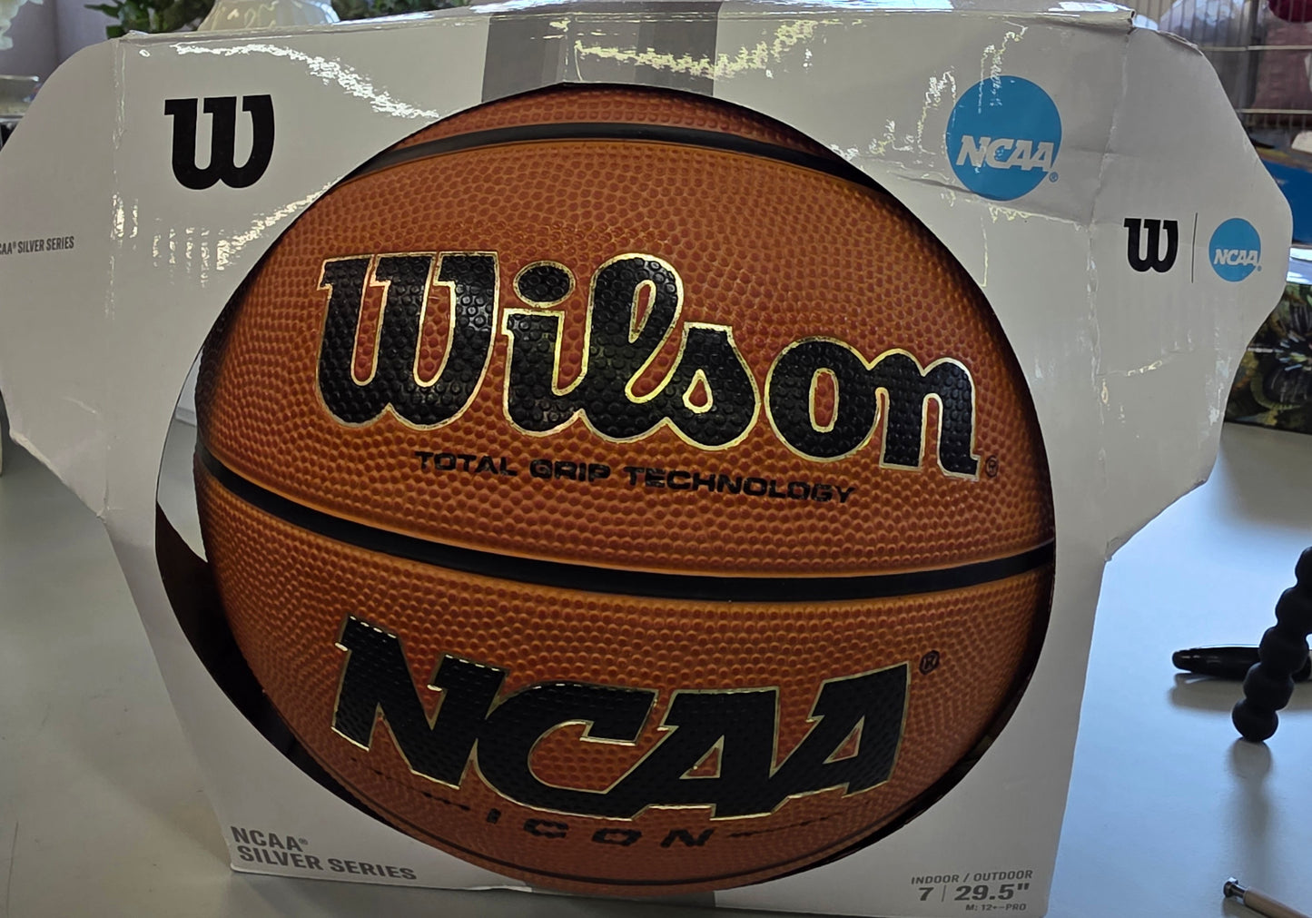 Wilson ICON 29.5" Basketball: Size 7 Rubber Shell for Indoor Outdoor Use